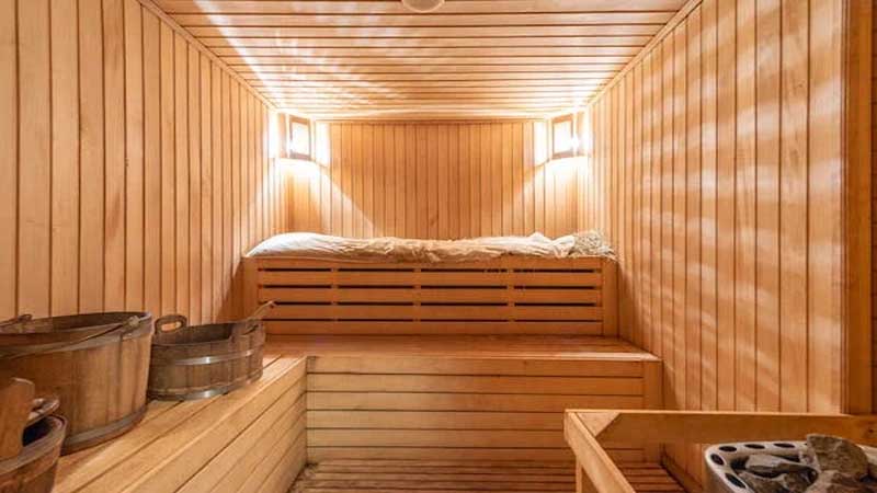 Sauna vs Steam Room: Which Is Better for Health, Relaxation, and Your Home?